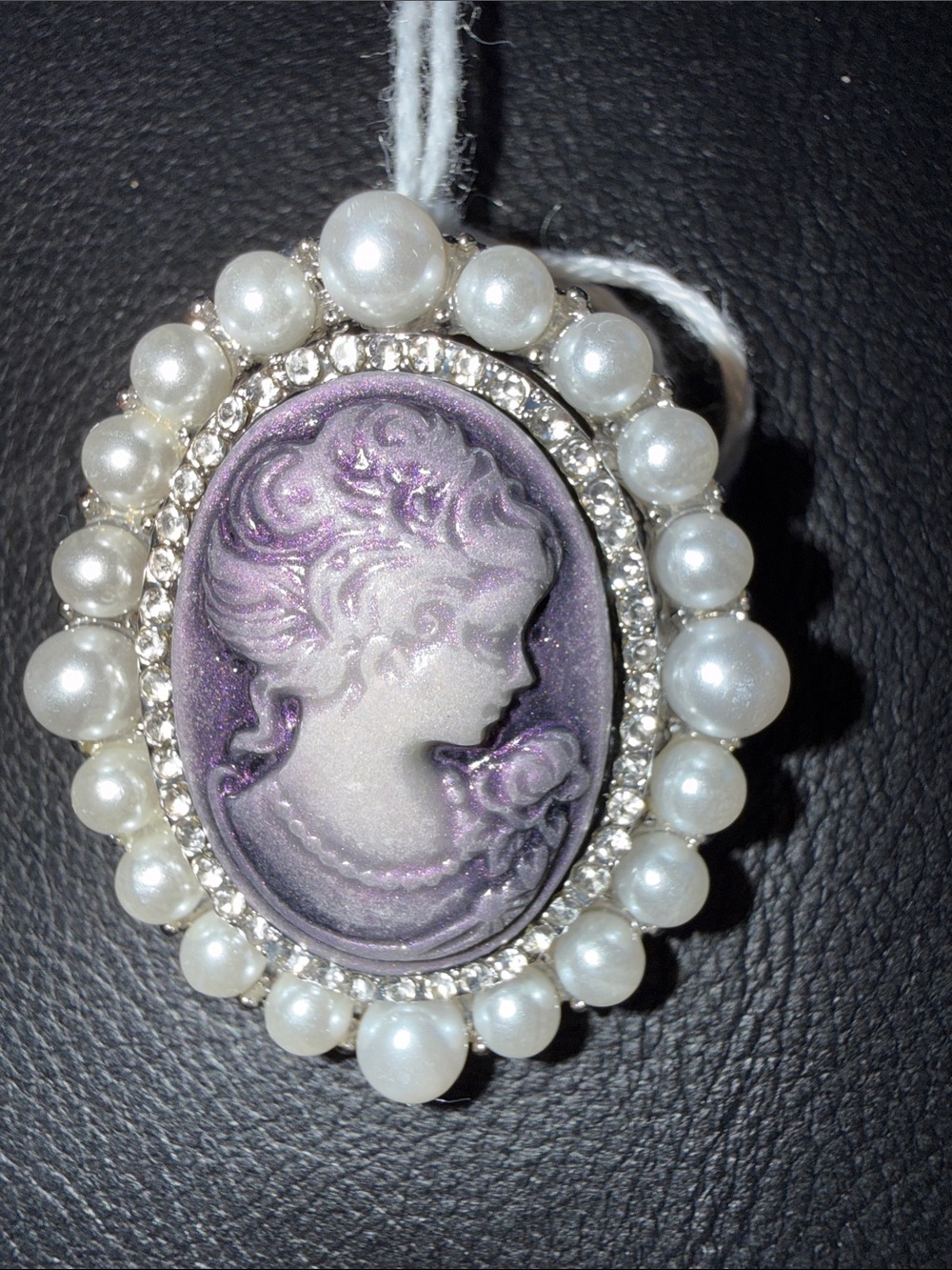 Vintage-Style Purple Cameo Pearl Pendant Necklace